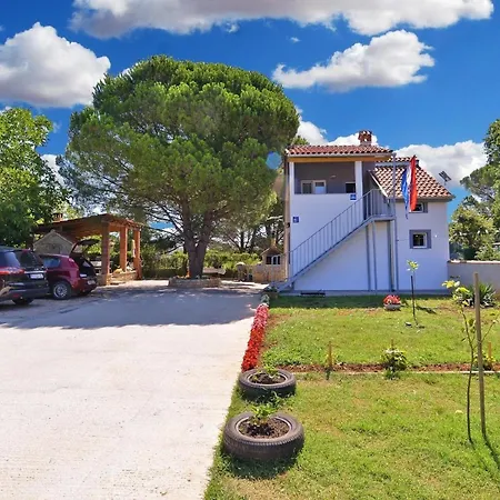 Fuer 2 Personen Ca 28 Qm In Fazana-surida, Istrien Istrische Riviera Apartment Valbandon